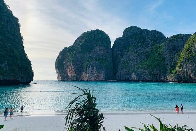 Small Group Bioluminescent Canoe&Twilight Adventure Phang Nga Bay - What to wear and bring for speedboat spray and cave areas