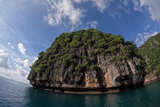 Small Group Phi Phi Islands Sunrise Tour with Seaview Lunch - Small group pace: why you feel cared for