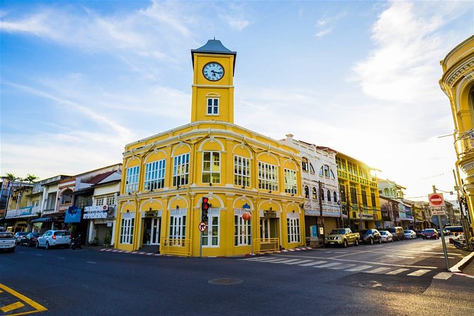 Small Group Phuket City and Landmark Tour - Phuket Town: shopping time that actually helps you navigate