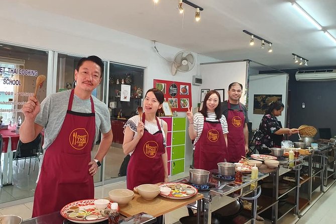 Thai Cooking Class with Market Tour in Phuket by VJ - Curry paste from scratch: the mortar-and-pestle moment