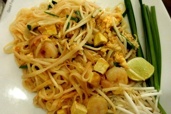 Thai Food experince cook & Eat 2 famouse Thai dishes - Should You Book This Phuket Cooking Experience?
