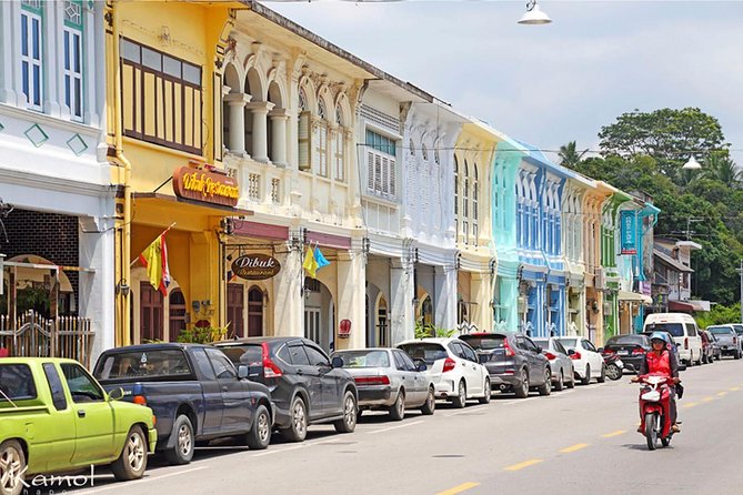 Travstore Original Phuket Discovery Tour - Shared Half Day City Tour - Guides: Why Your Experience Might Feel Very Different Day to Day